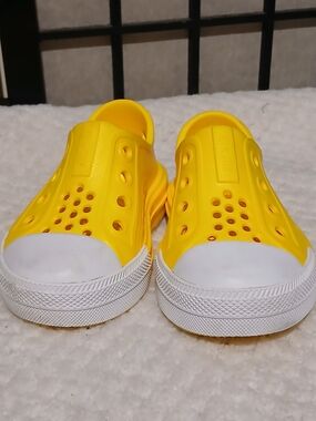 Converse Kids Bright Yellow Water-Friendly Slip-On Clogs